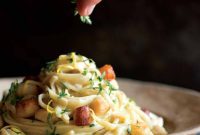 Pan-Seared Scallops with Creamy Fettuccine