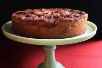 Luscious Apple Cake