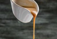Velvety Golden Chicken Gravy