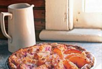 Luscious Peach Crème Fraîche Pie
