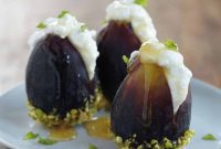 Honeyed Figs with Creamy Ricotta
